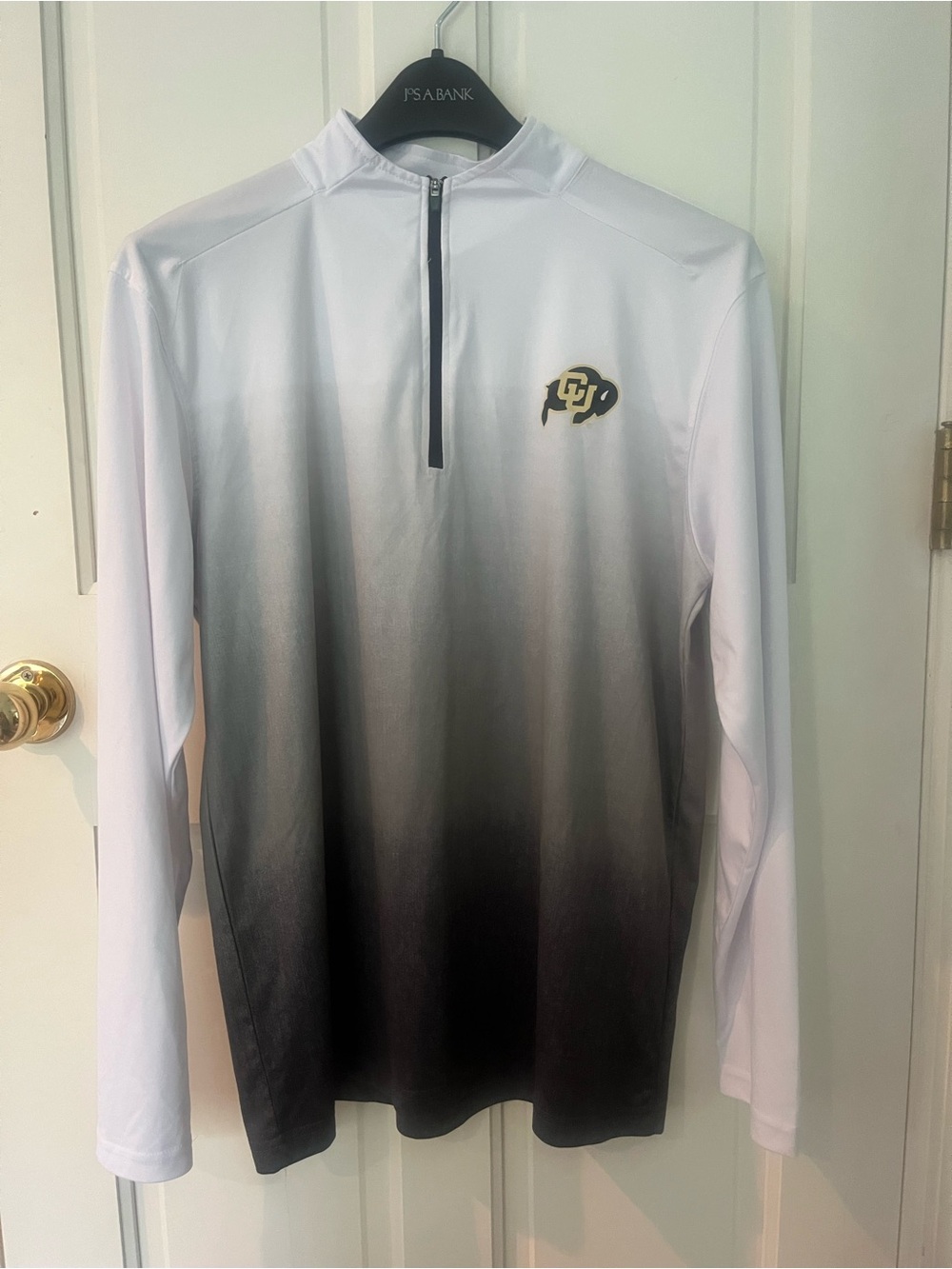 Colosseum Men's White to black quarter zip with CU Boulder Logo